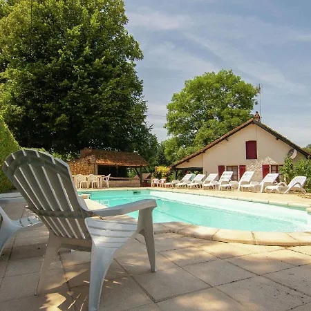 Pleasant With Pool In Vezac South Of France Semesterbostad